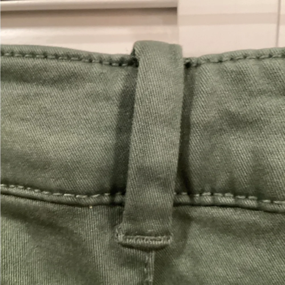 American Eagle Twill Strech Shorts 4 - Picture 9 of 9